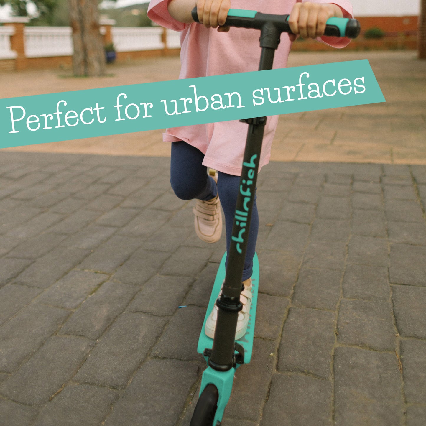 Flexxi - foldable scooter with integrated brake
