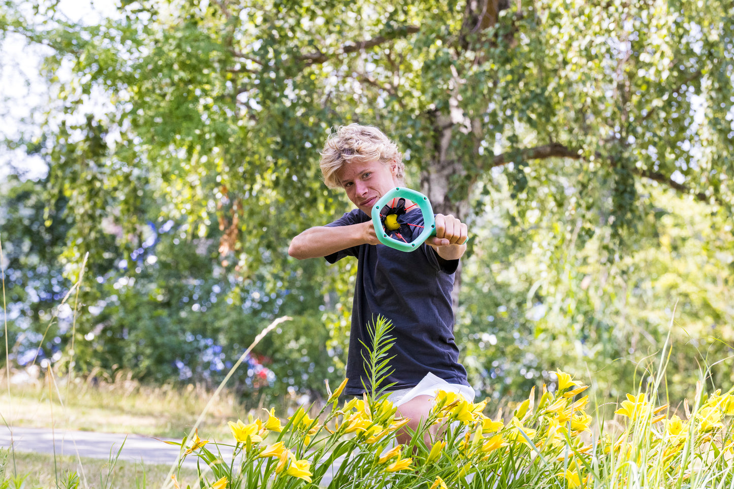 Dodgi shoot-and-catch game